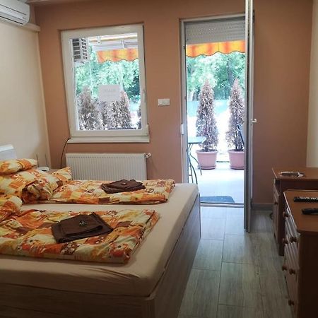 Relax Beach Apartman Hajduszoboszlo Exterior photo