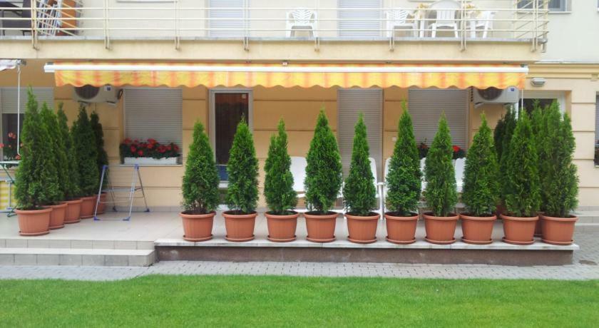 Relax Beach Apartman Hajduszoboszlo Exterior photo