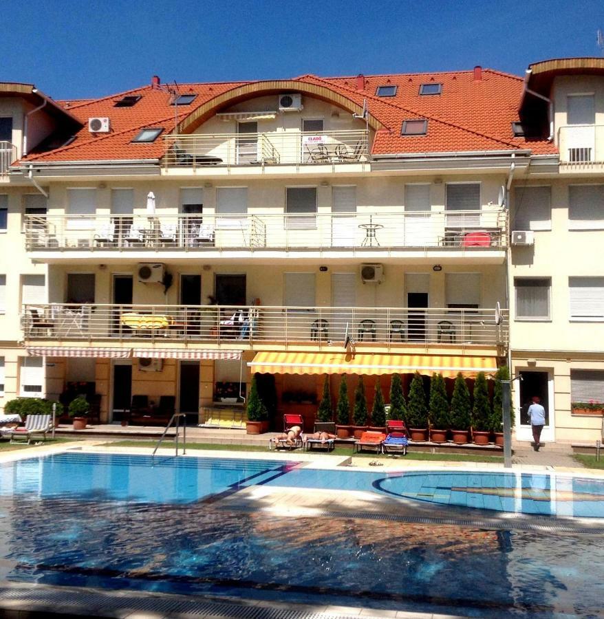 Relax Beach Apartman Hajduszoboszlo Exterior photo