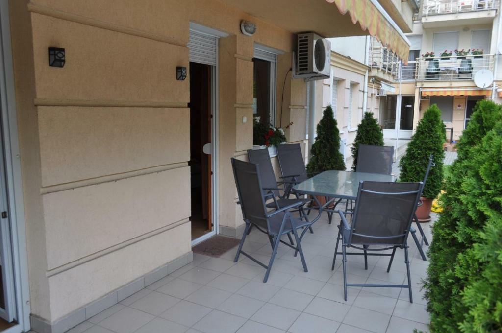 Relax Beach Apartman Hajduszoboszlo Exterior photo